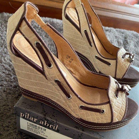 Shoes - Picture 1 of 2